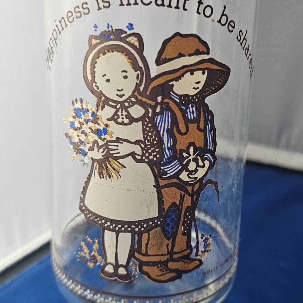 Vintage - Holly Hobbie Glass - “Happiness Is Meant to Be Shared” - Coca-Cola - Picture 1 of 5